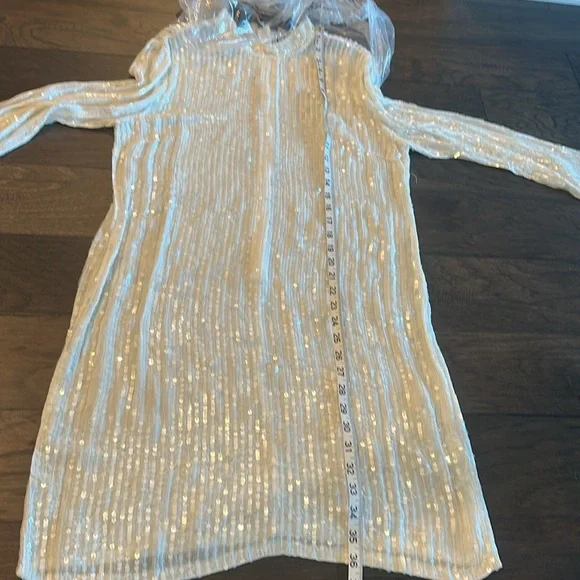 NWT Velvet by Graham & Spencer Veda Sequin Dress - Picture 15 of 15